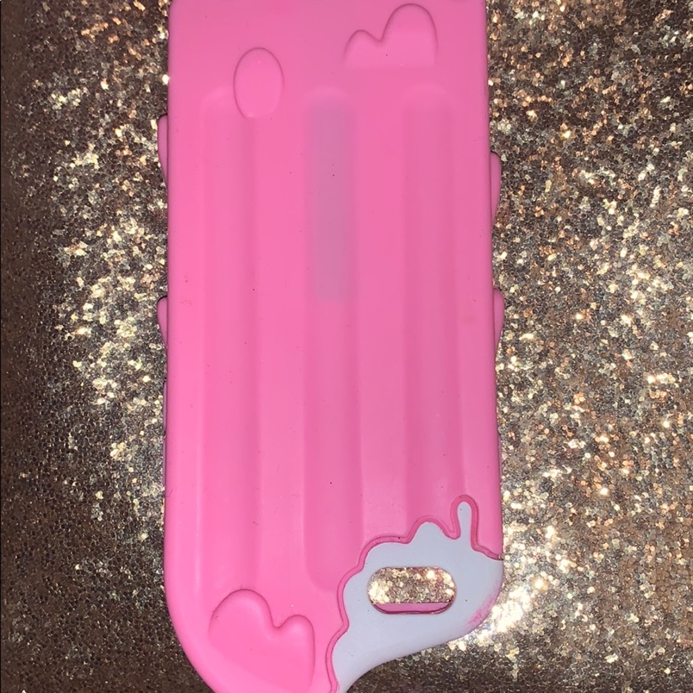 Melting ice cream case